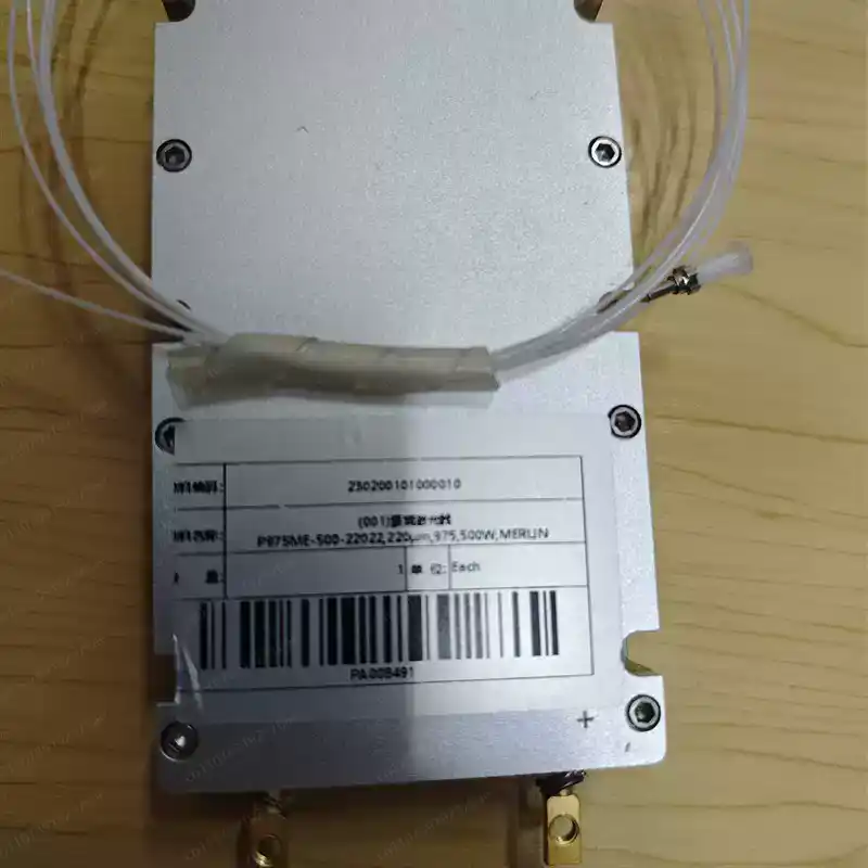 高出力500Wレーザーキャノン（フェルールコネクタ付き）–産 - Industrial Laser Uses のレビューと価格